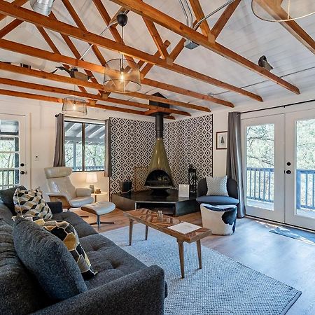 The Pine House - Cozy Mid-Century Modern, Pet-Friendly Vila Exterior foto