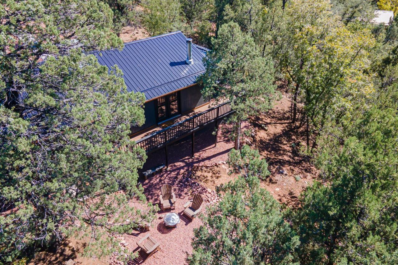 The Pine House - Cozy Mid-Century Modern, Pet-Friendly Vila Exterior foto