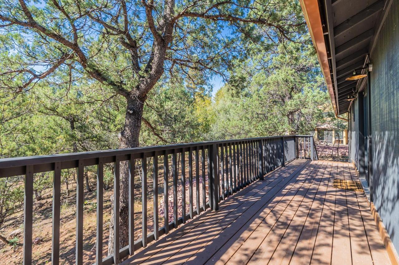 The Pine House - Cozy Mid-Century Modern, Pet-Friendly Vila Exterior foto