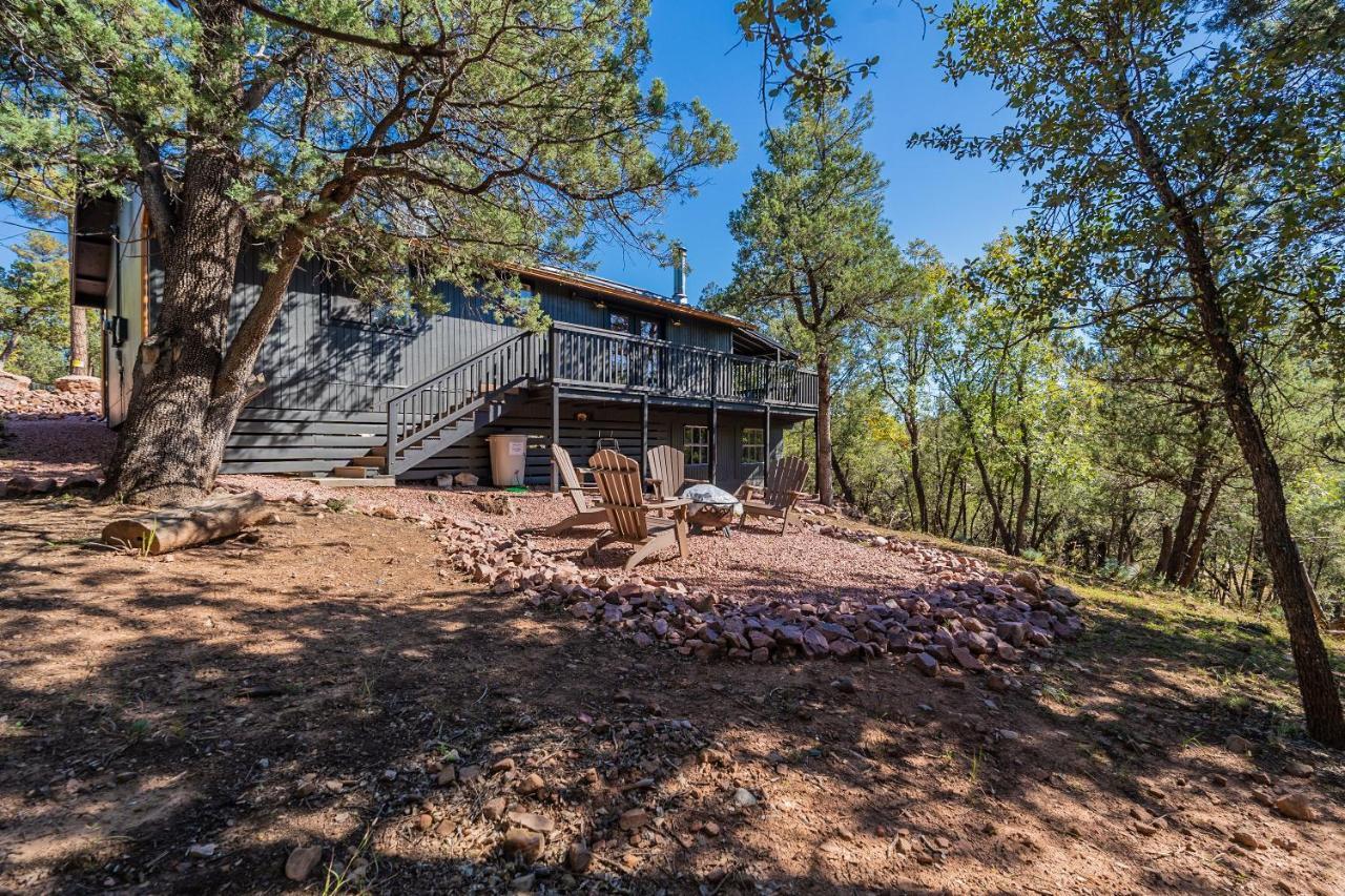 The Pine House - Cozy Mid-Century Modern, Pet-Friendly Vila Exterior foto